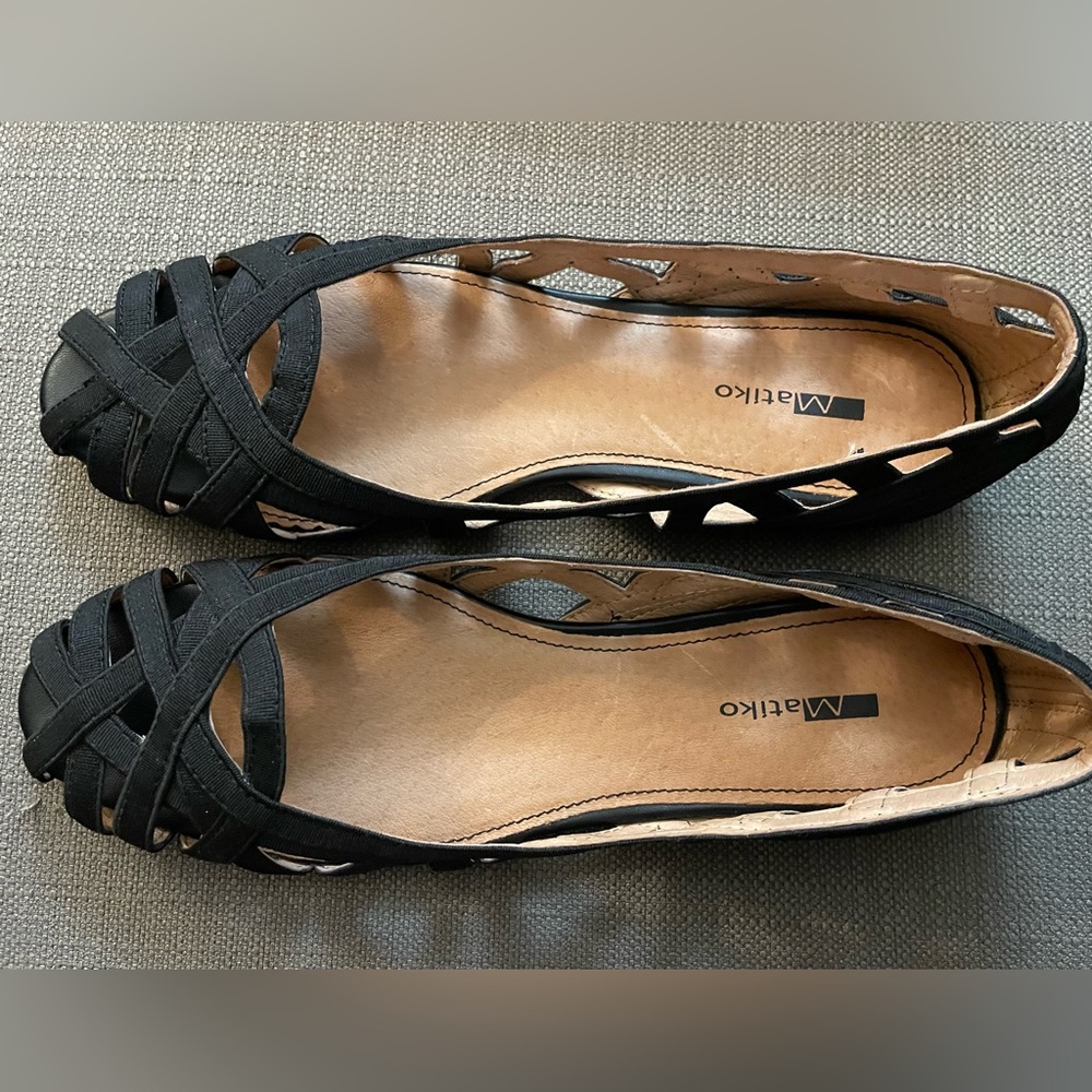 Matiko Flats: Black Shoes - Women's Size 38